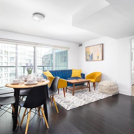 Upscale & Modern 2Bd + Den 2Ba Heart Of Downtown! Apartamento Toronto Exterior foto